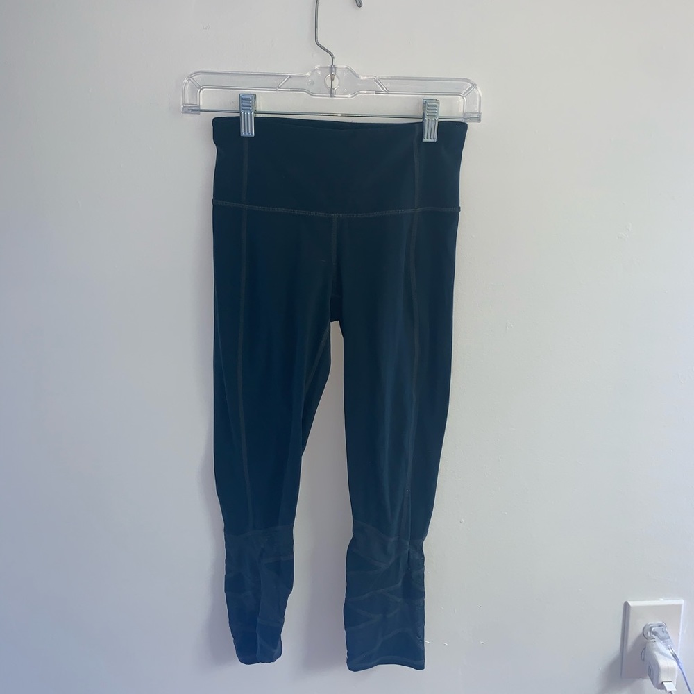 athleta crop leggings size xs like lululemon